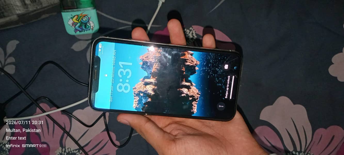Apple iPhone X 3
