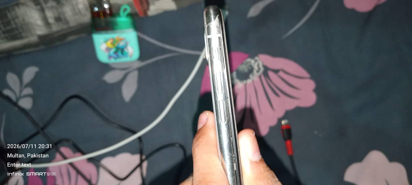 Apple iPhone X 5