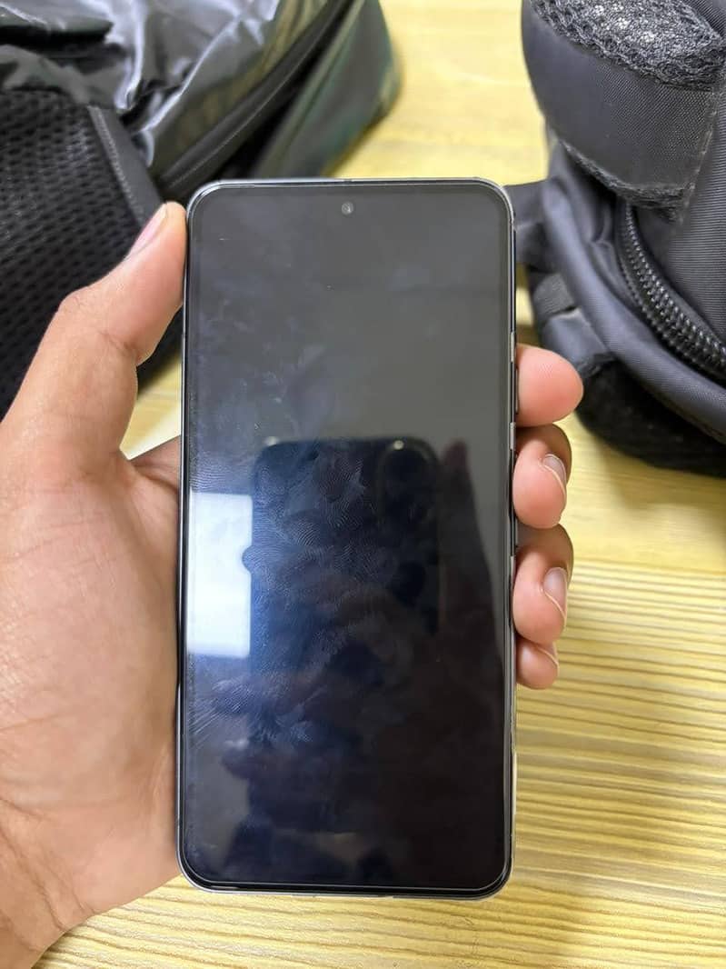 Google Pixel 8 4