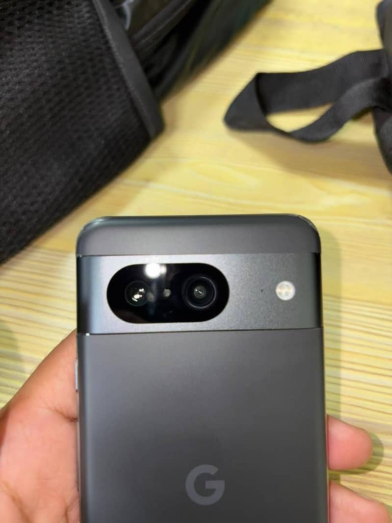 Google Pixel 8 7