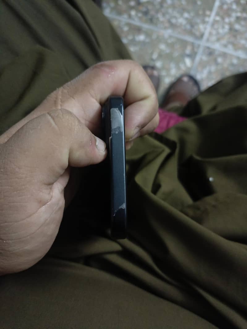 Apple iPhone 15 plus 3