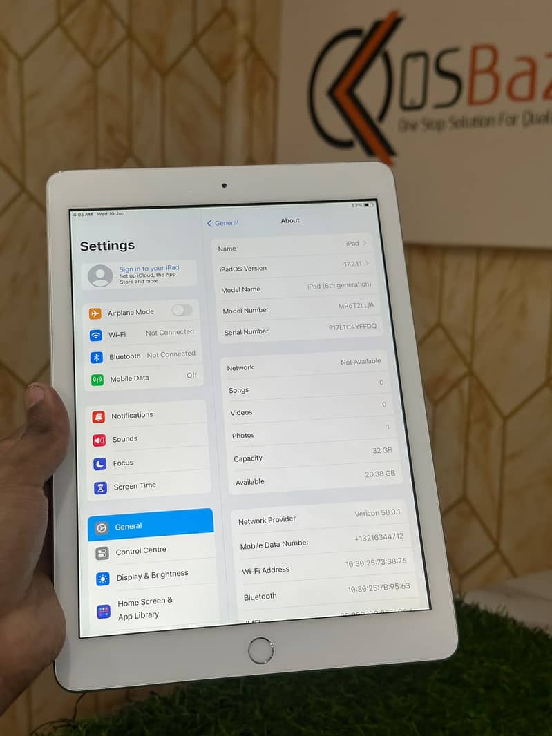 iPad 6th Generation 32 storage 2