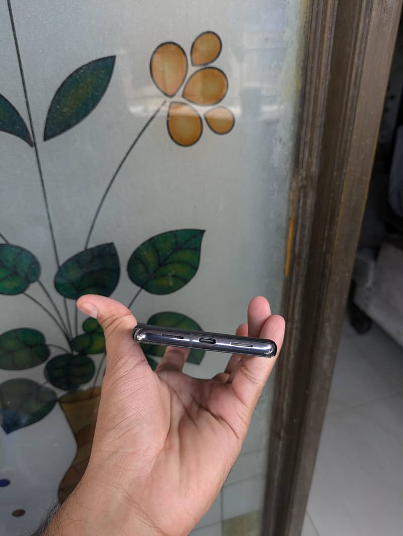 Google Pixel 8 Pro 2