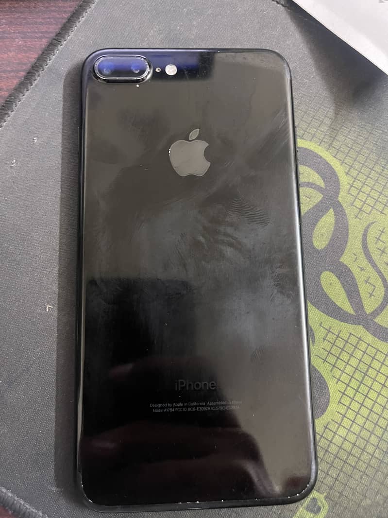 Apple iPhone 7 Plus 3