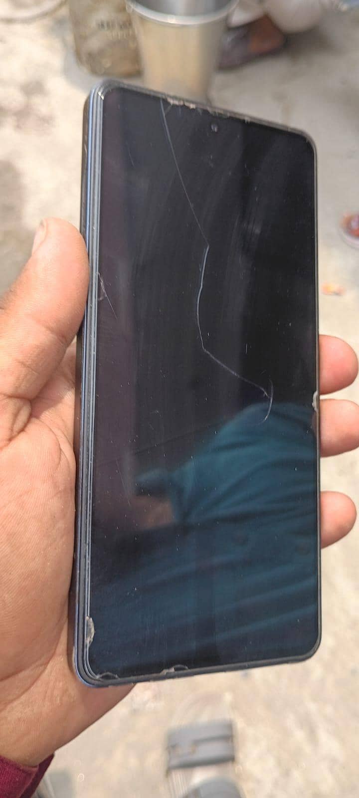 Infinix Note 30 Pro    8+8/256 3