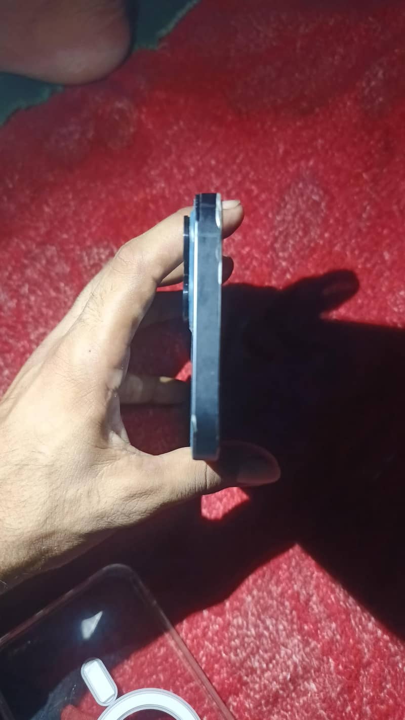 Apple iPhone 12 Pro Max 3