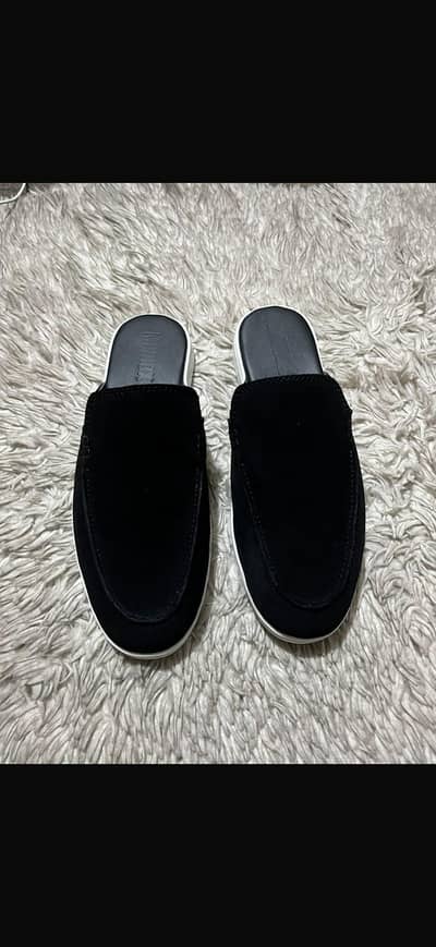 Kaptaan Chappal and Boots