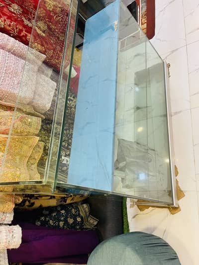 Glass counter for display