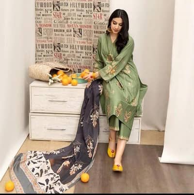 Green ambroidered 3-Piece Lawn suit with Digital print Dupatta۔
