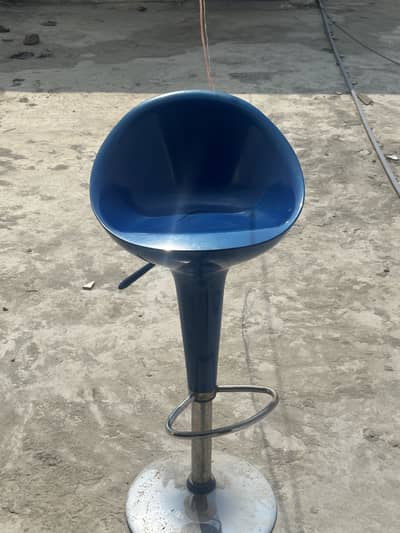 Bar stool