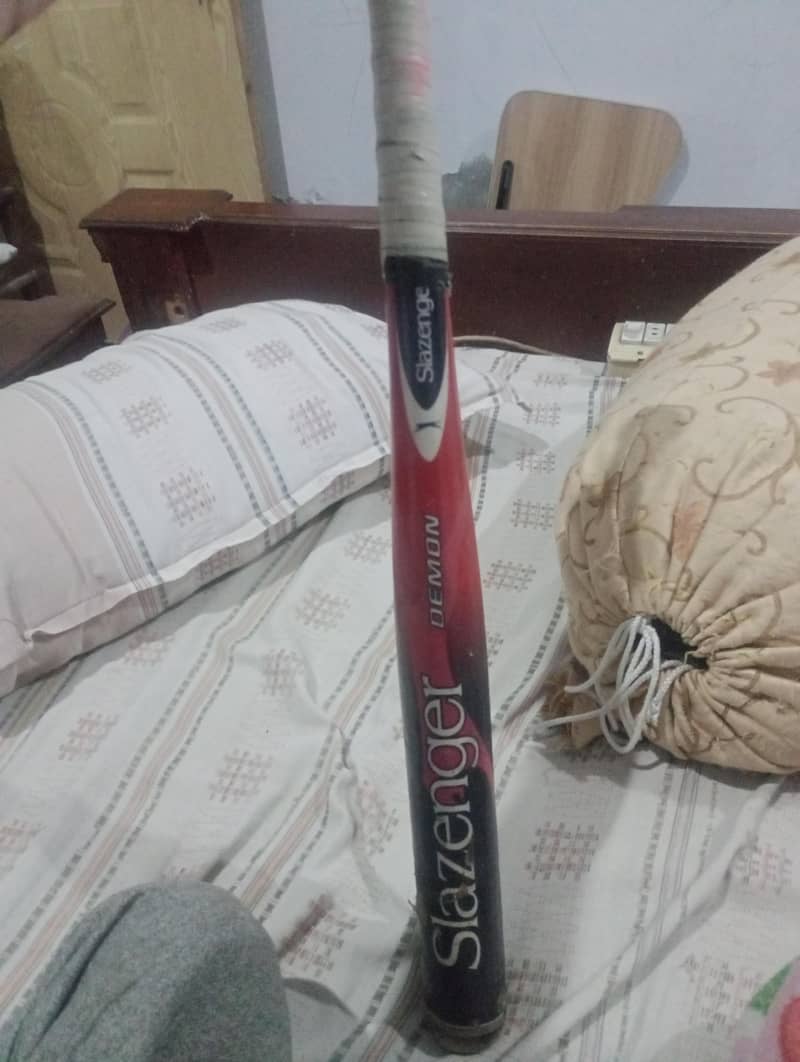 base ball bat 0