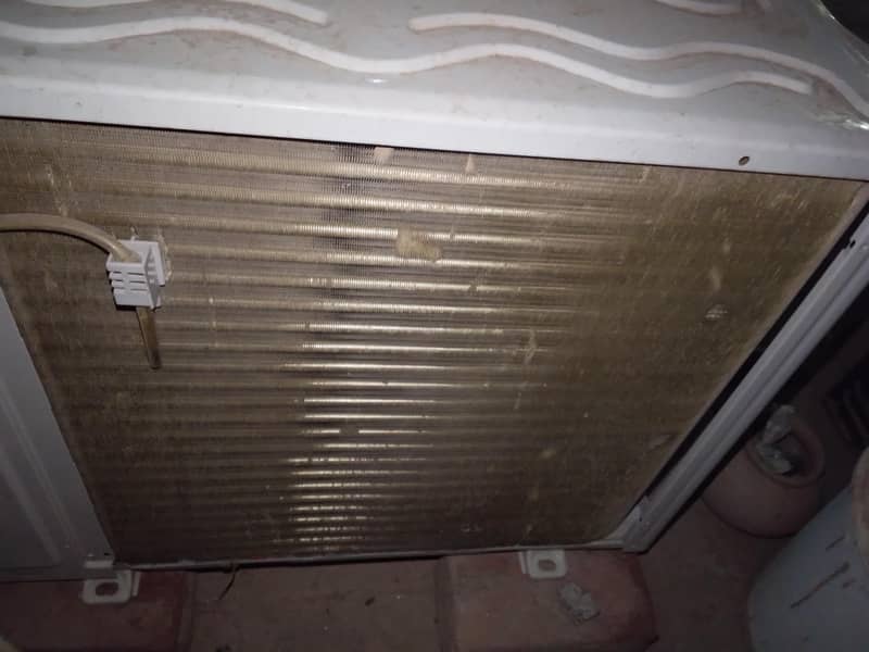 Haier Dc inverter 1 ton 4