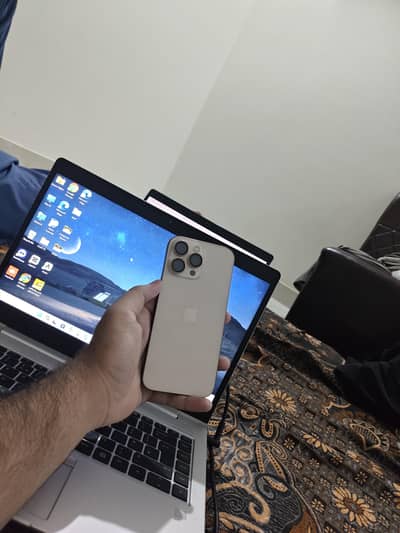 Apple iPhone 16 Pro Max JV