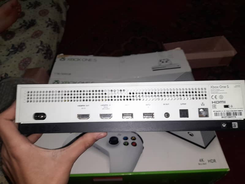 xbox one s 1tb 4