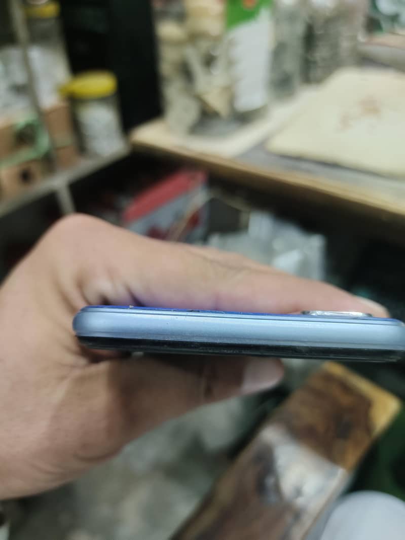 Vivo Y15 4