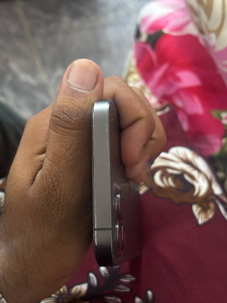 Apple iPhone 12 Pro 1
