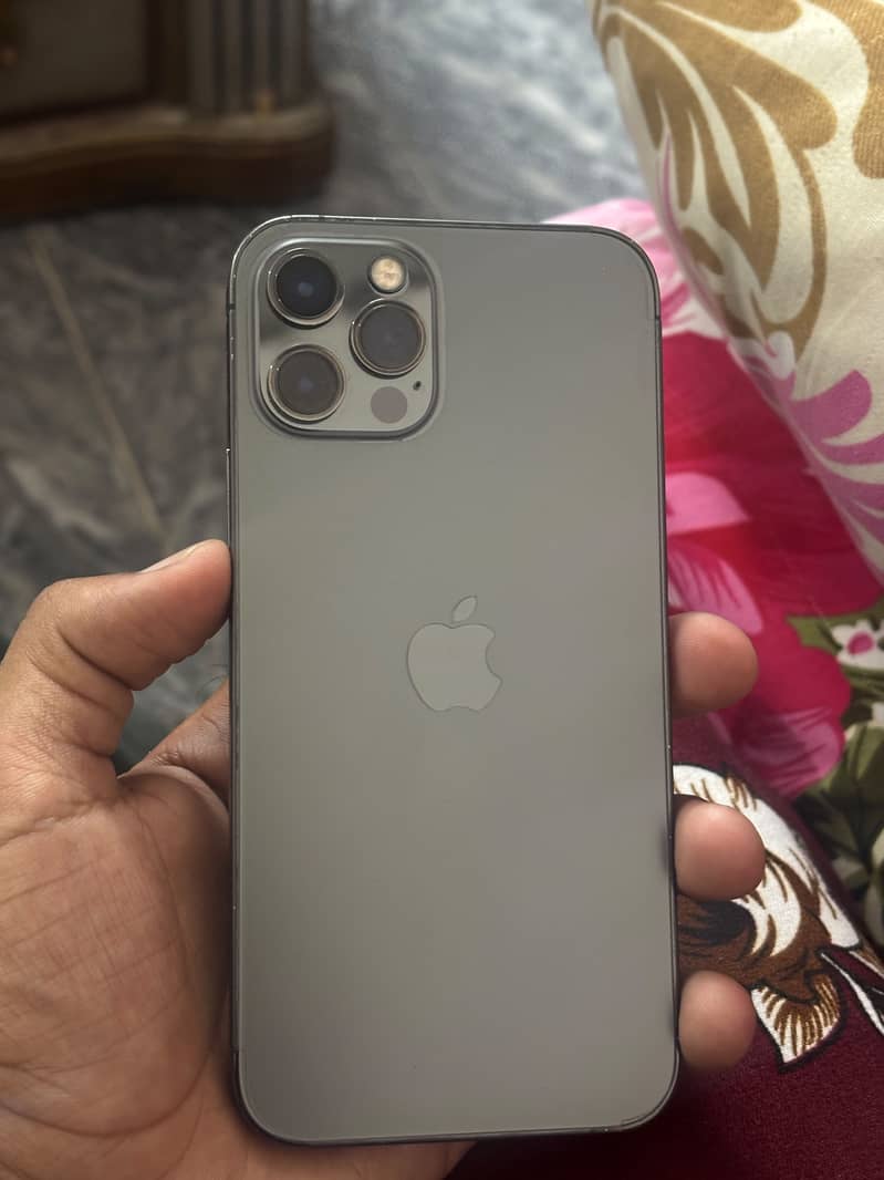 Apple iPhone 12 Pro 3