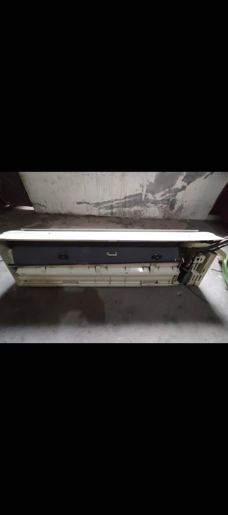 Haier 1.5 ton indoor 3