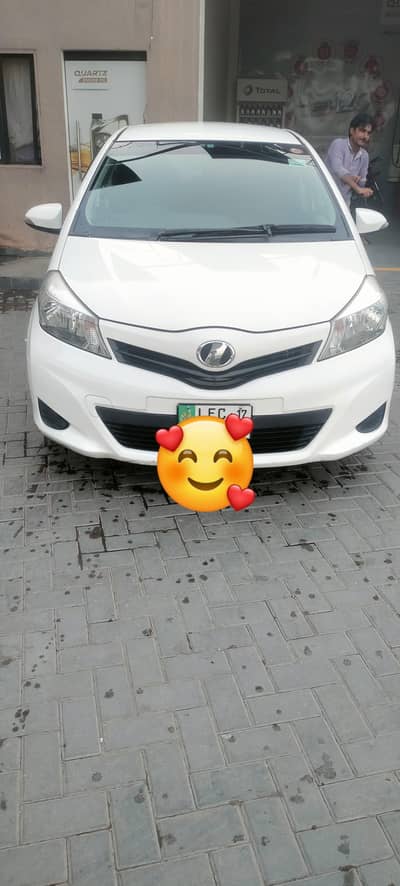 Toyota Vitz 2013/17 2 Pice Touch Up Hain Baki seel To Seel Original
