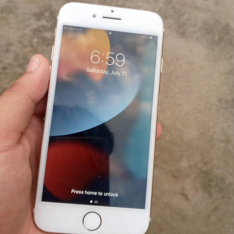 Apple iPhone 7 1