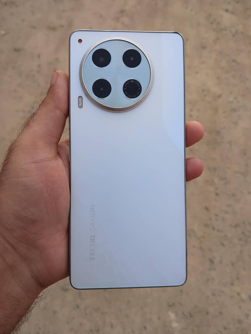 Tecno CAMON 30 5