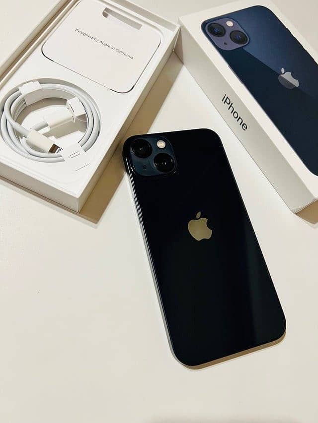 Apple iPhone 13 0