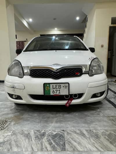 Toyota Vitz 2003