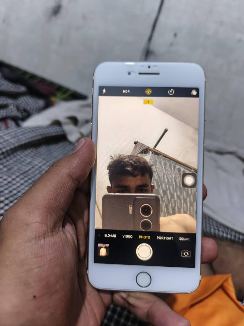 Apple iPhone 7 Plus 10