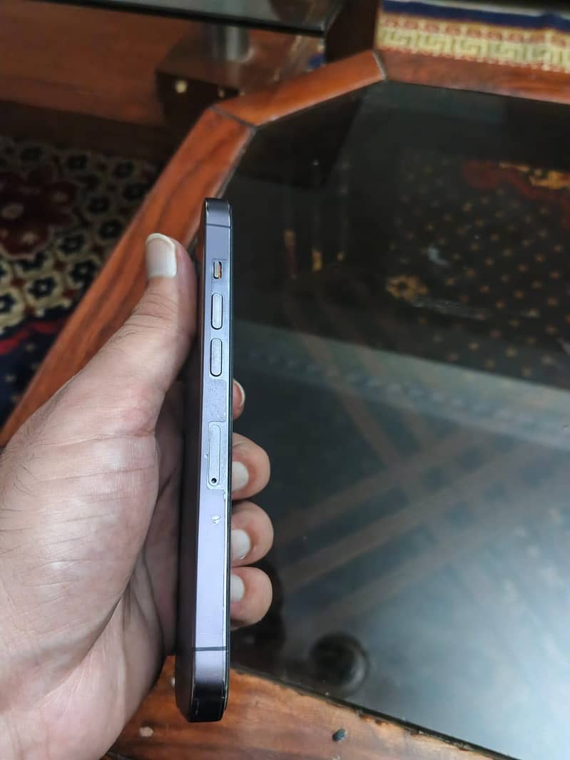 Apple iPhone 14 Pro 1