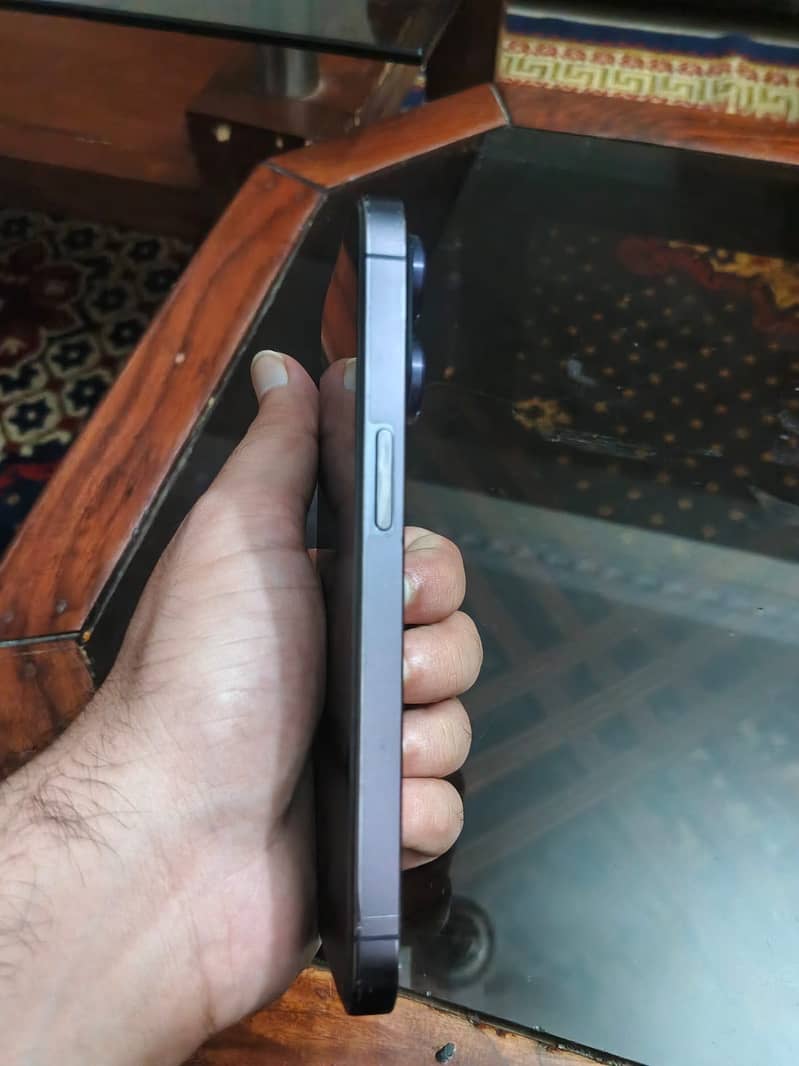 Apple iPhone 14 Pro 2