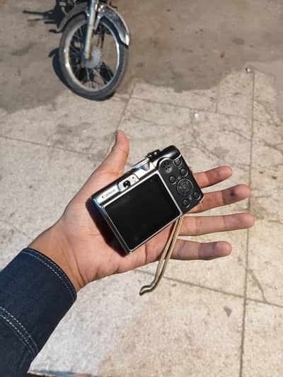 Canon 10.0 MP Digital Camera with Pouch – 100% OK Condition