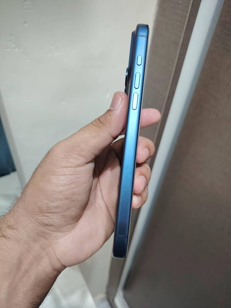 iPhone 17 Pro Max JV 1