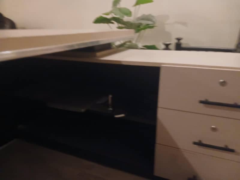 offlice table computer desk 3