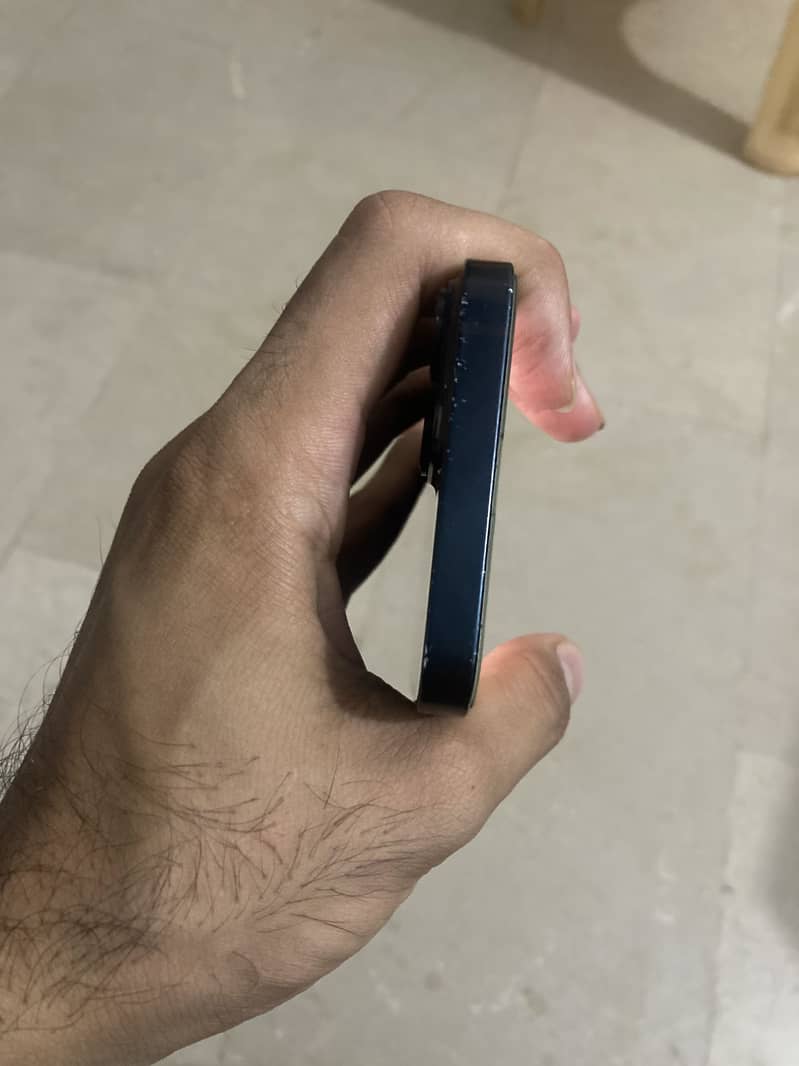 Apple iPhone 14 5