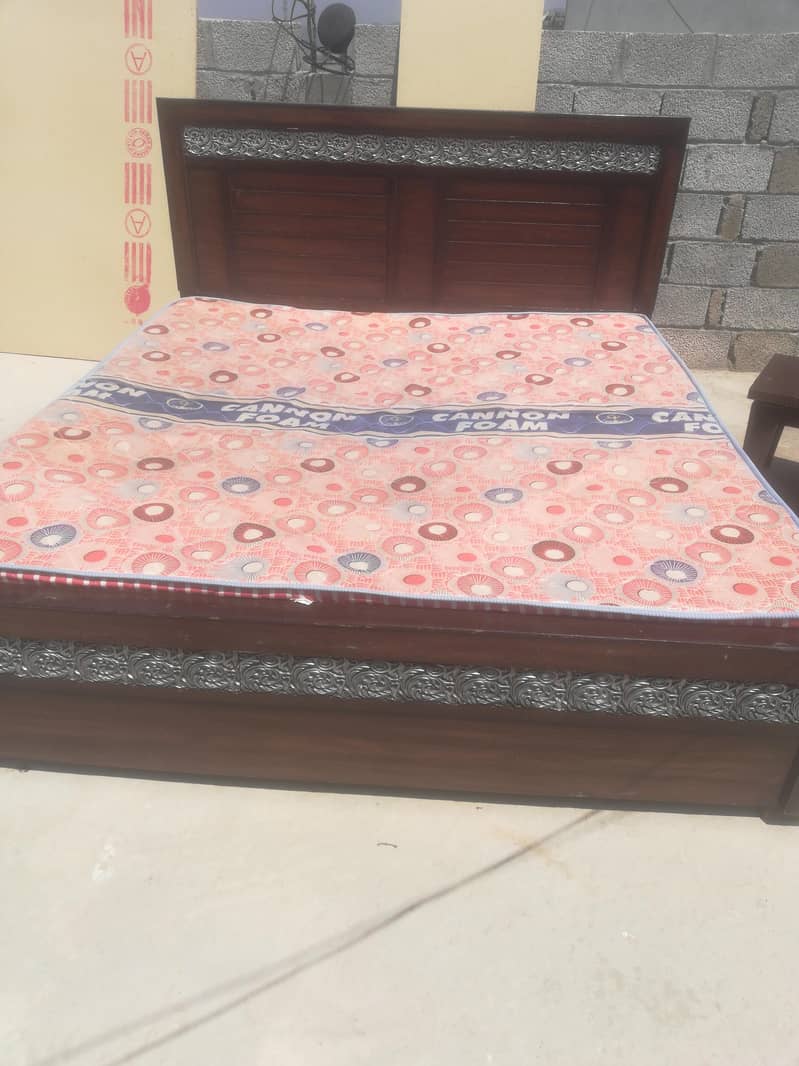 king size bed 1