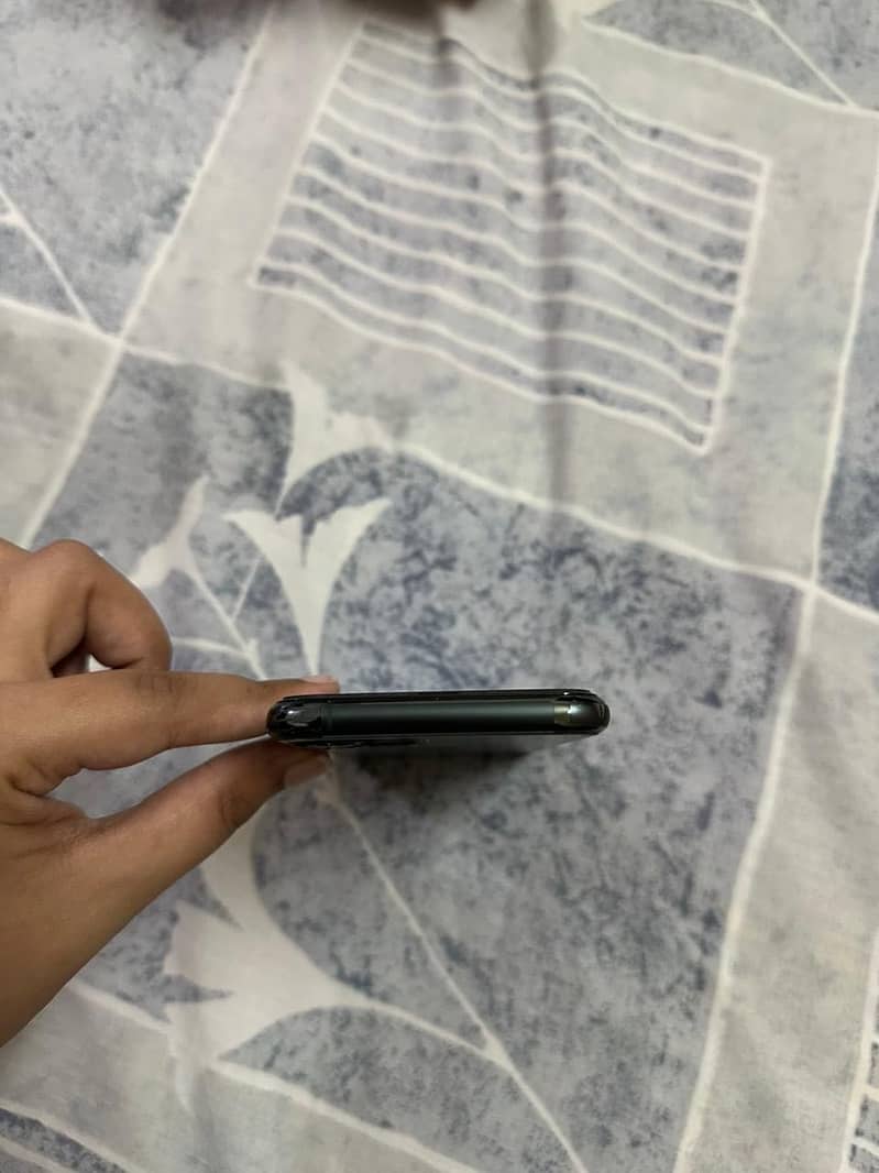Apple iPhone 11 Pro 0