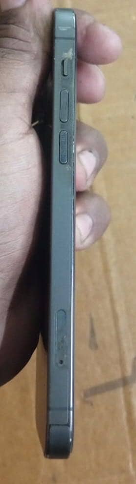 Apple iPhone 12 Pro 2