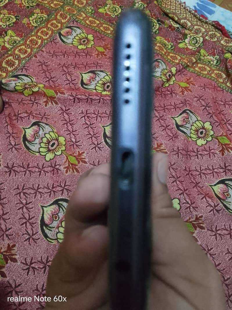 Tecno Spark 5 pro 4