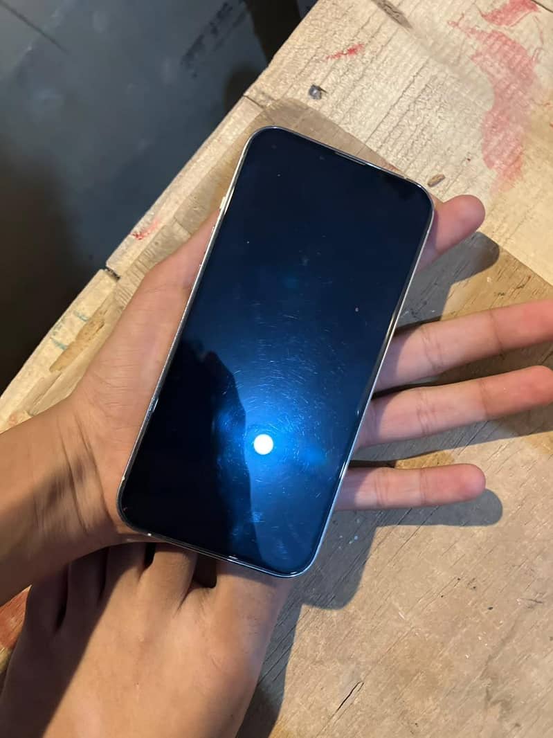 Apple iPhone 13 Pro 1