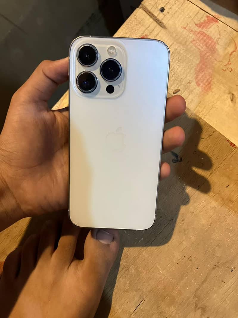 Apple iPhone 13 Pro 3
