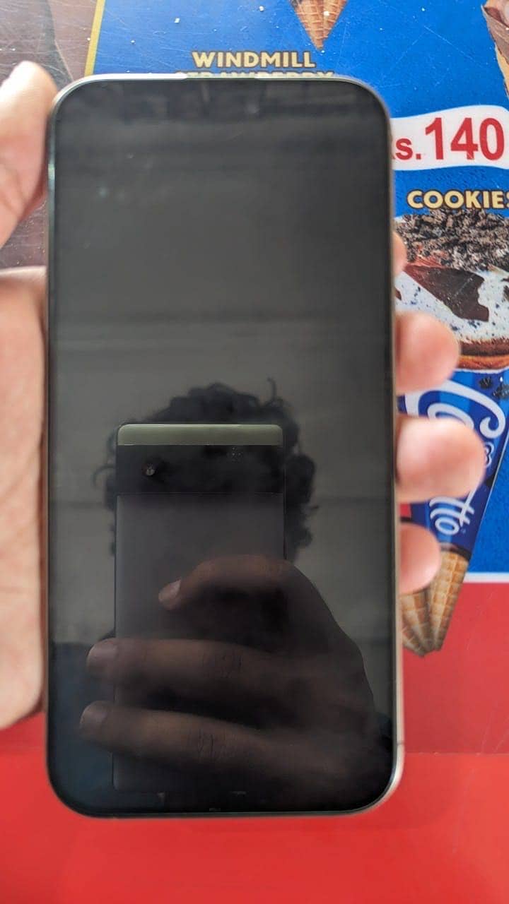 Apple iPhone 16 Pro 1