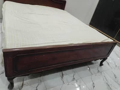 Comfy Wooden bed with mattress