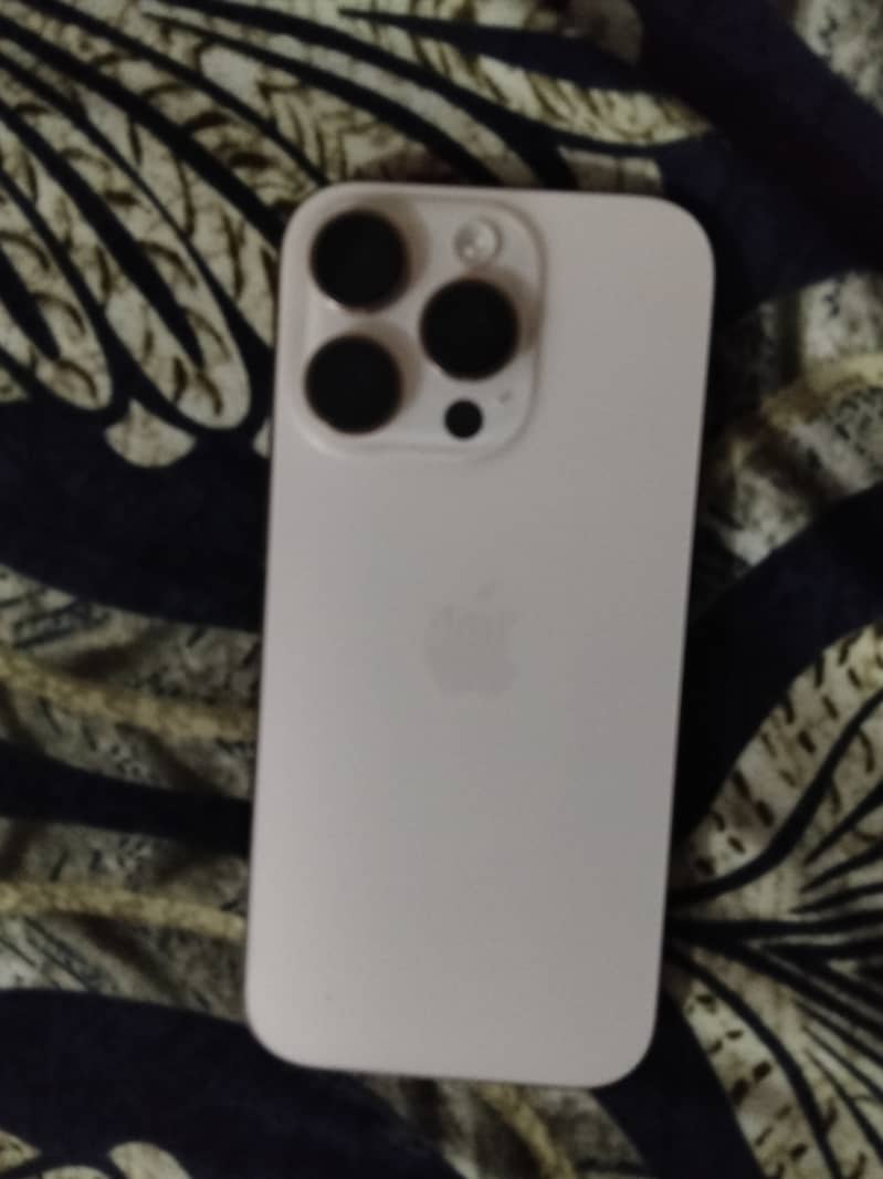 Apple iPhone 16 Pro 0