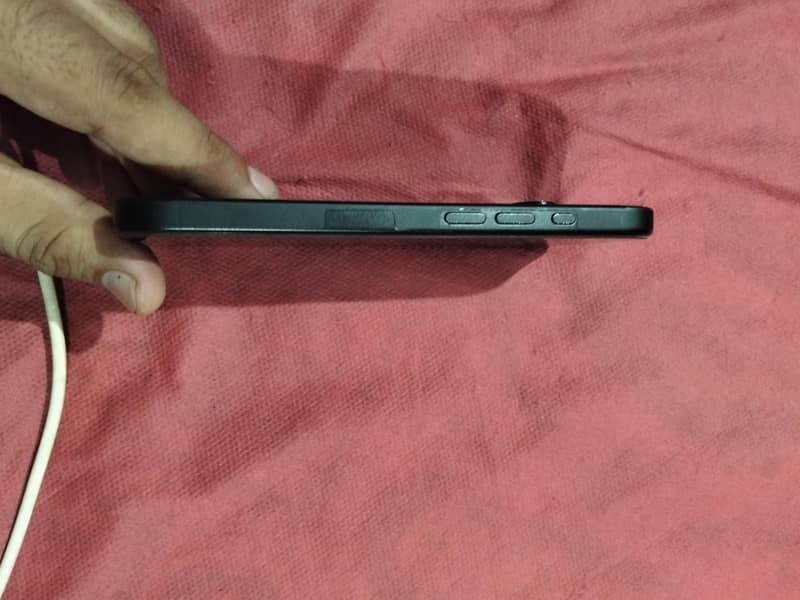Apple iPhone 16 Pro factory unlock 4