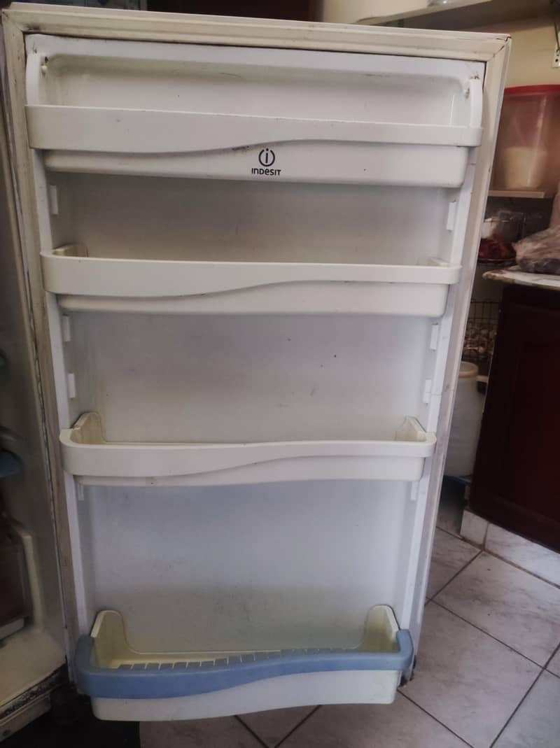 Refrigerator 1