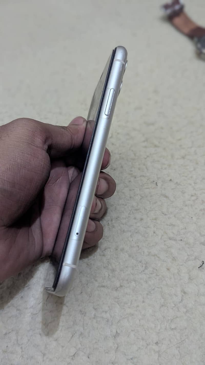 Apple iPhone 11 2