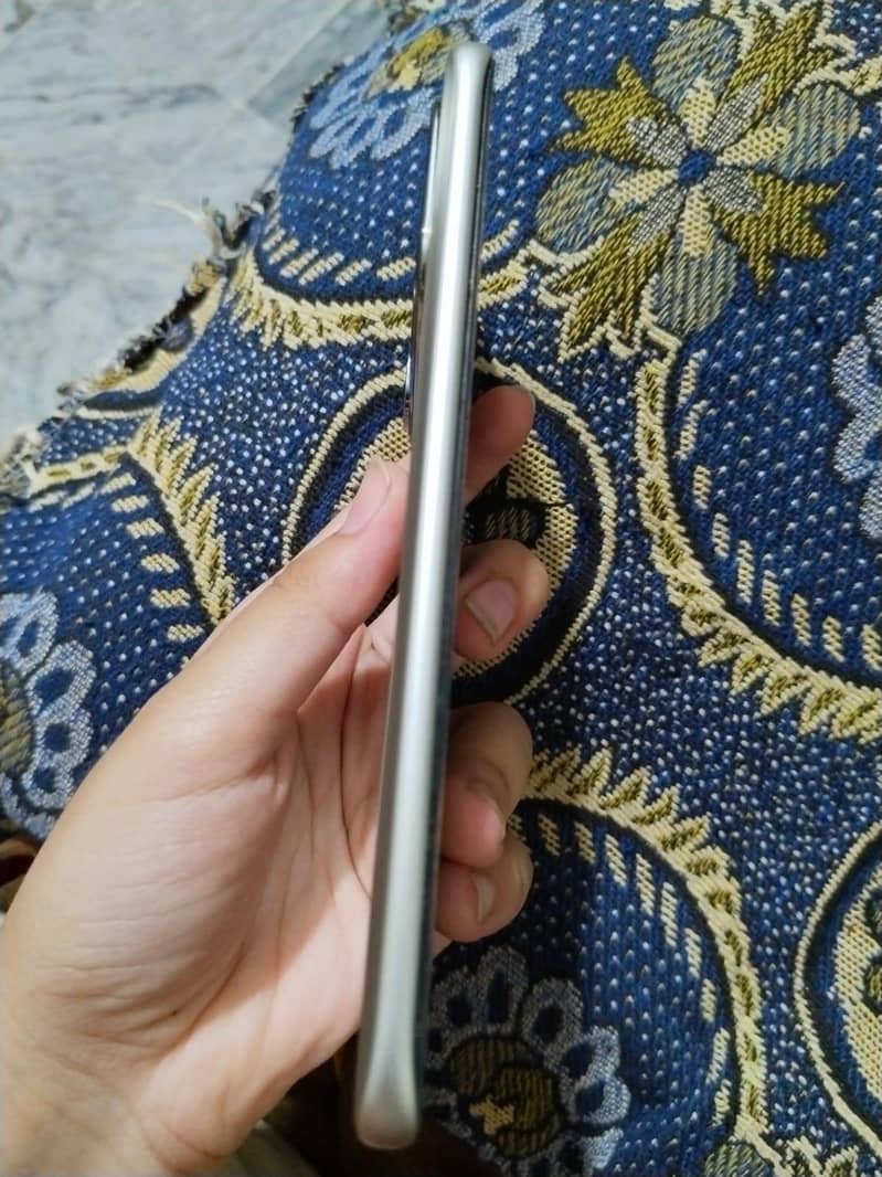 Infinix Note edge 3