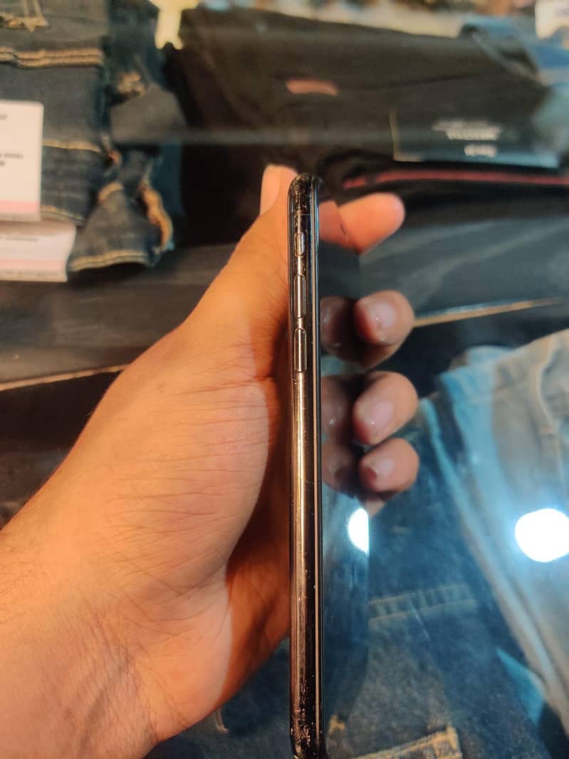 Apple iPhone X 2