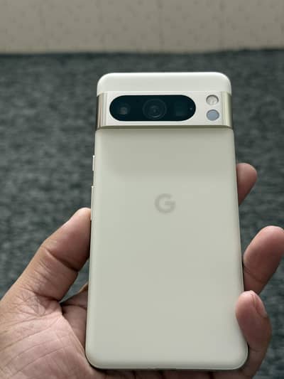 Google Pixel 8 Pro