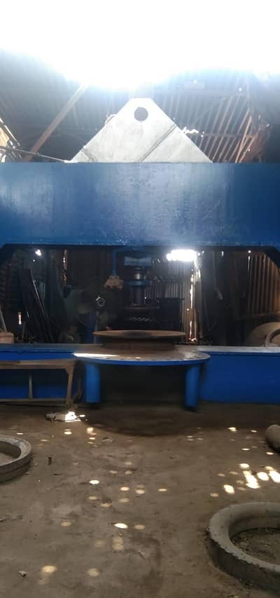 Heavy Duty Hydraulic Molding Machine